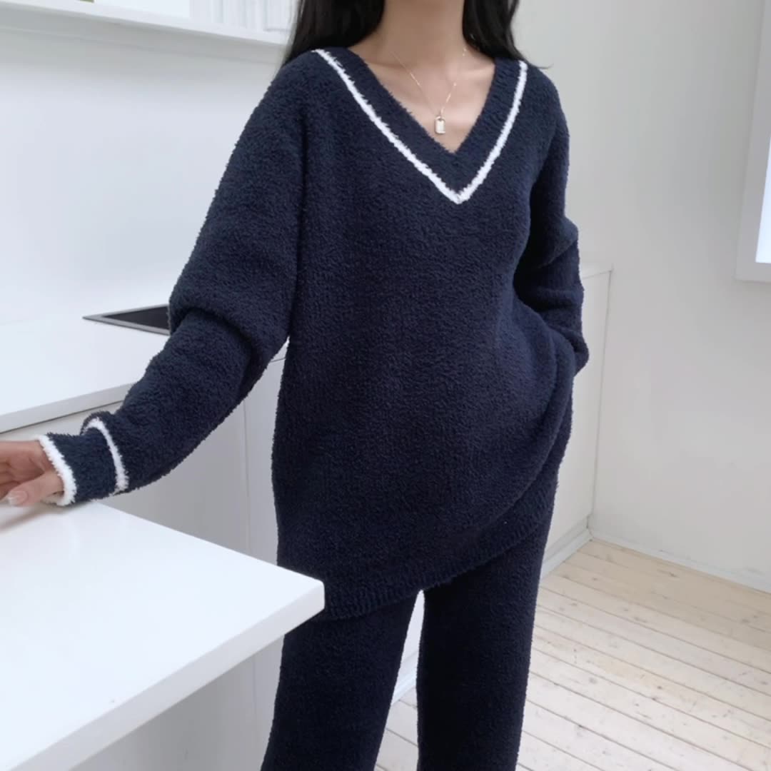 V-neck Pullover Long Sleeve Plush Pajama Set